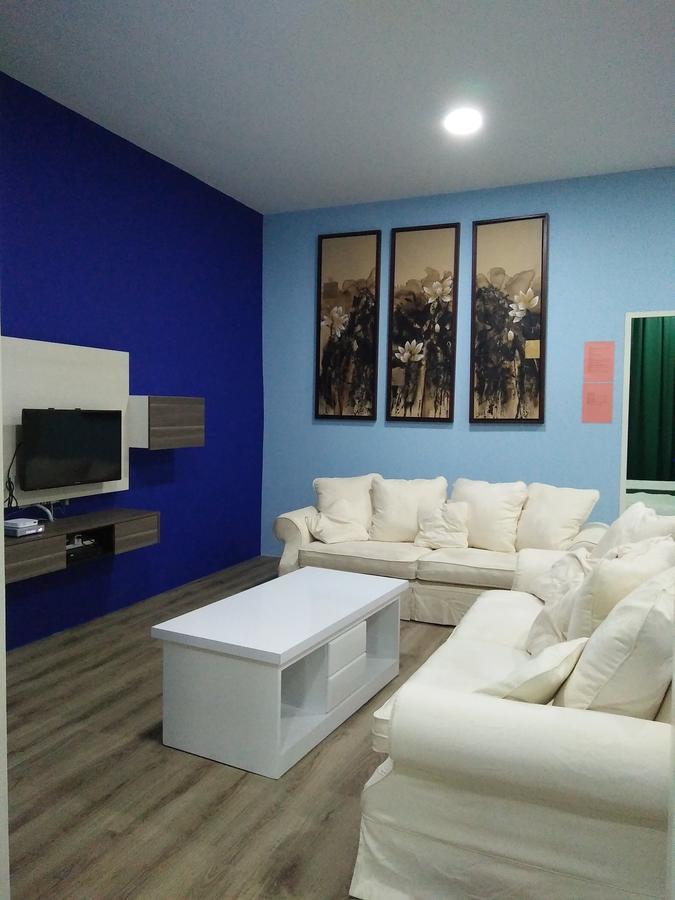 Xenia Homestay Kuching Dış mekan fotoğraf
