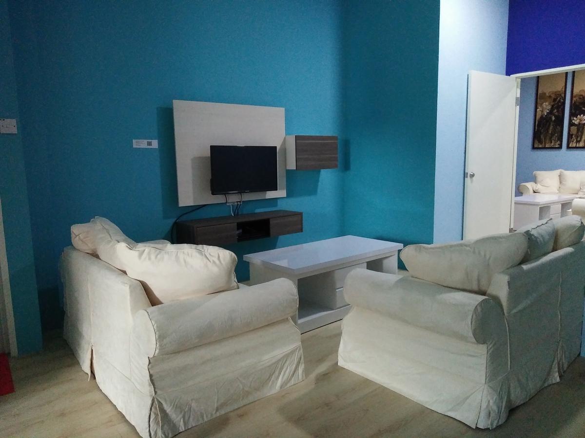 Xenia Homestay Kuching Dış mekan fotoğraf