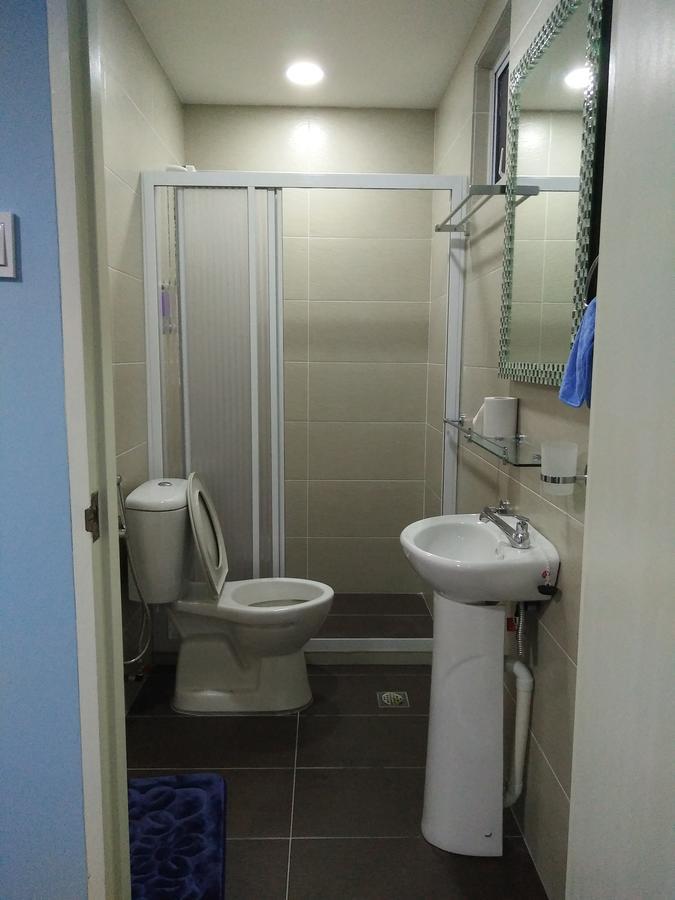 Xenia Homestay Kuching Dış mekan fotoğraf