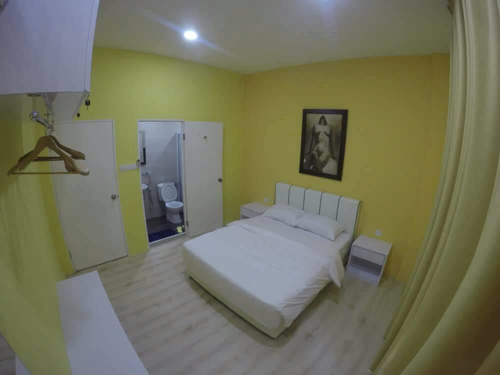 Xenia Homestay Kuching Dış mekan fotoğraf