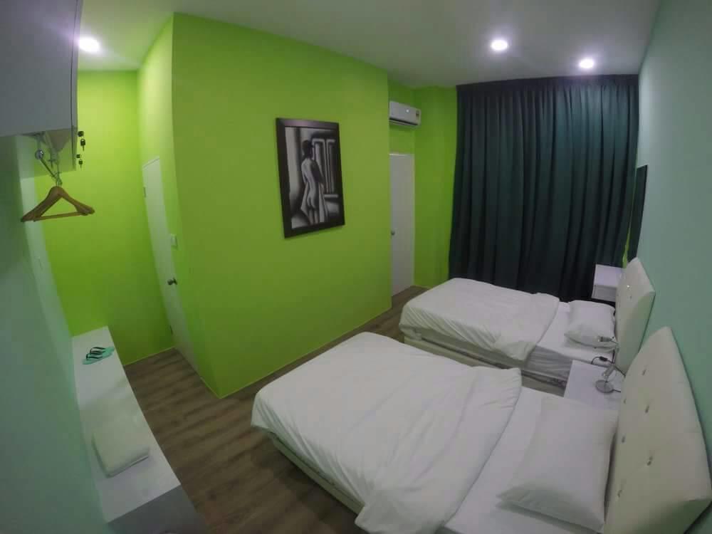 Xenia Homestay Kuching Dış mekan fotoğraf